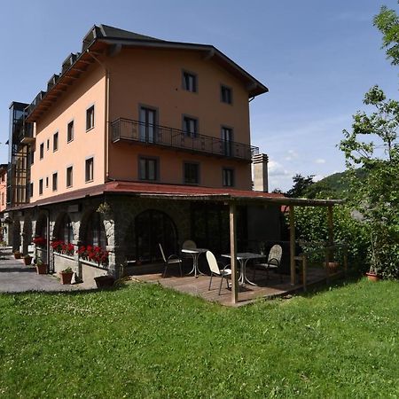 Albergo Bucaneve Pievepelago Extérieur photo